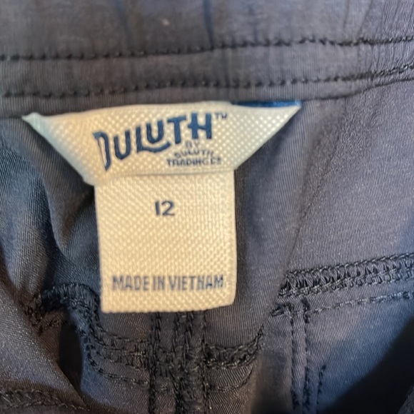 Duluth Trading Co. Dry on the Fly capris. Navy blue, size 12. - Picture 3 of 4